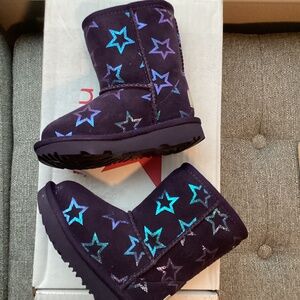 UGG® Toddler's Classic II Iridescent Stars Boots, size 6